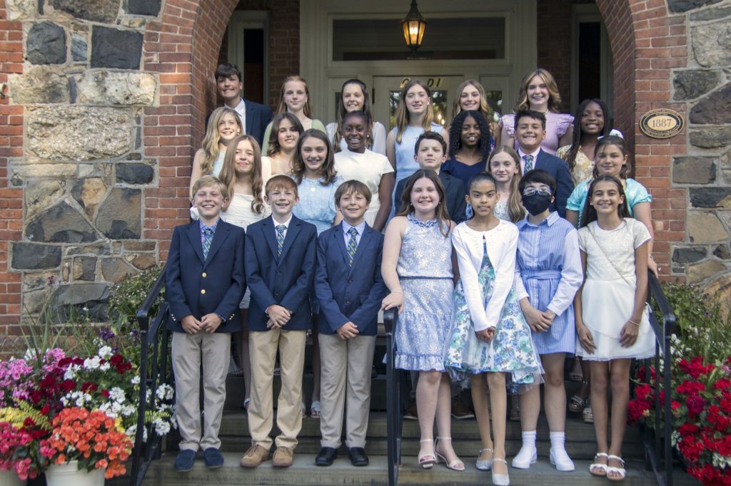 24 Oak Knoll Students Mark Transition Into Middle School During Lower School Graduation